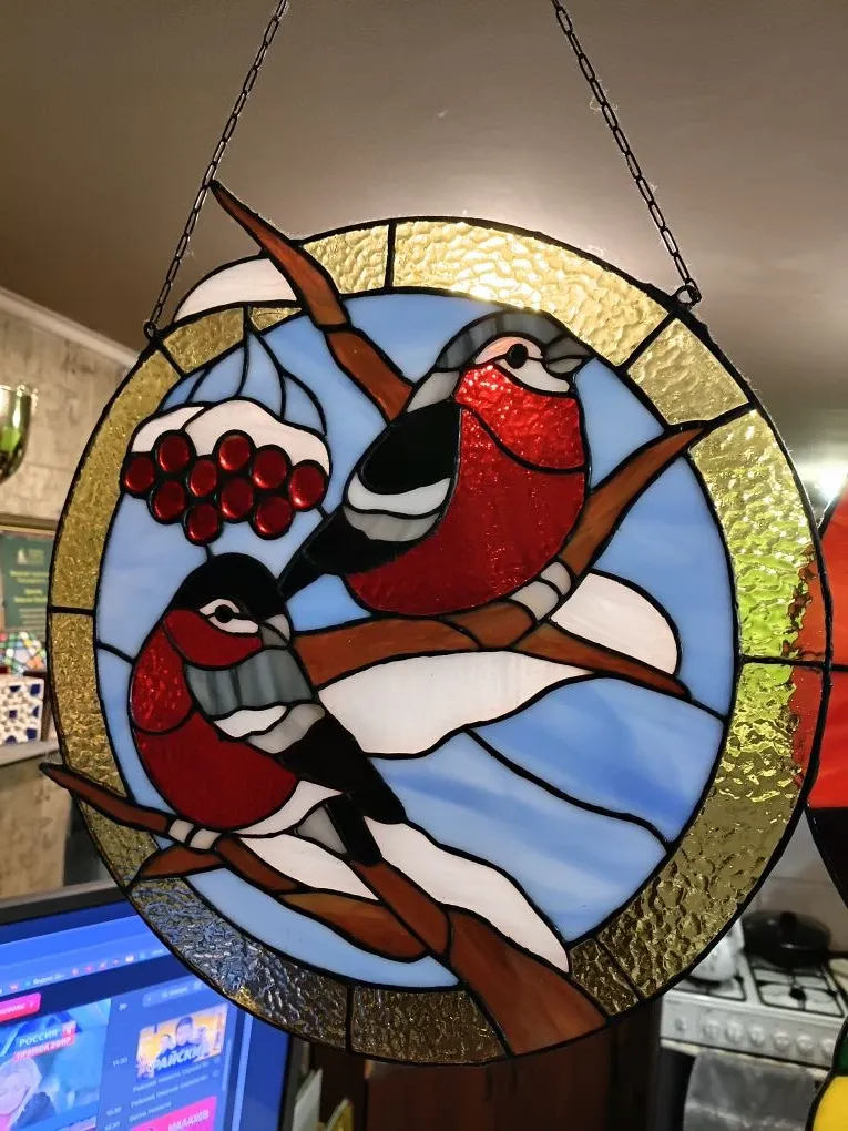 Снегири, витражная подвеска