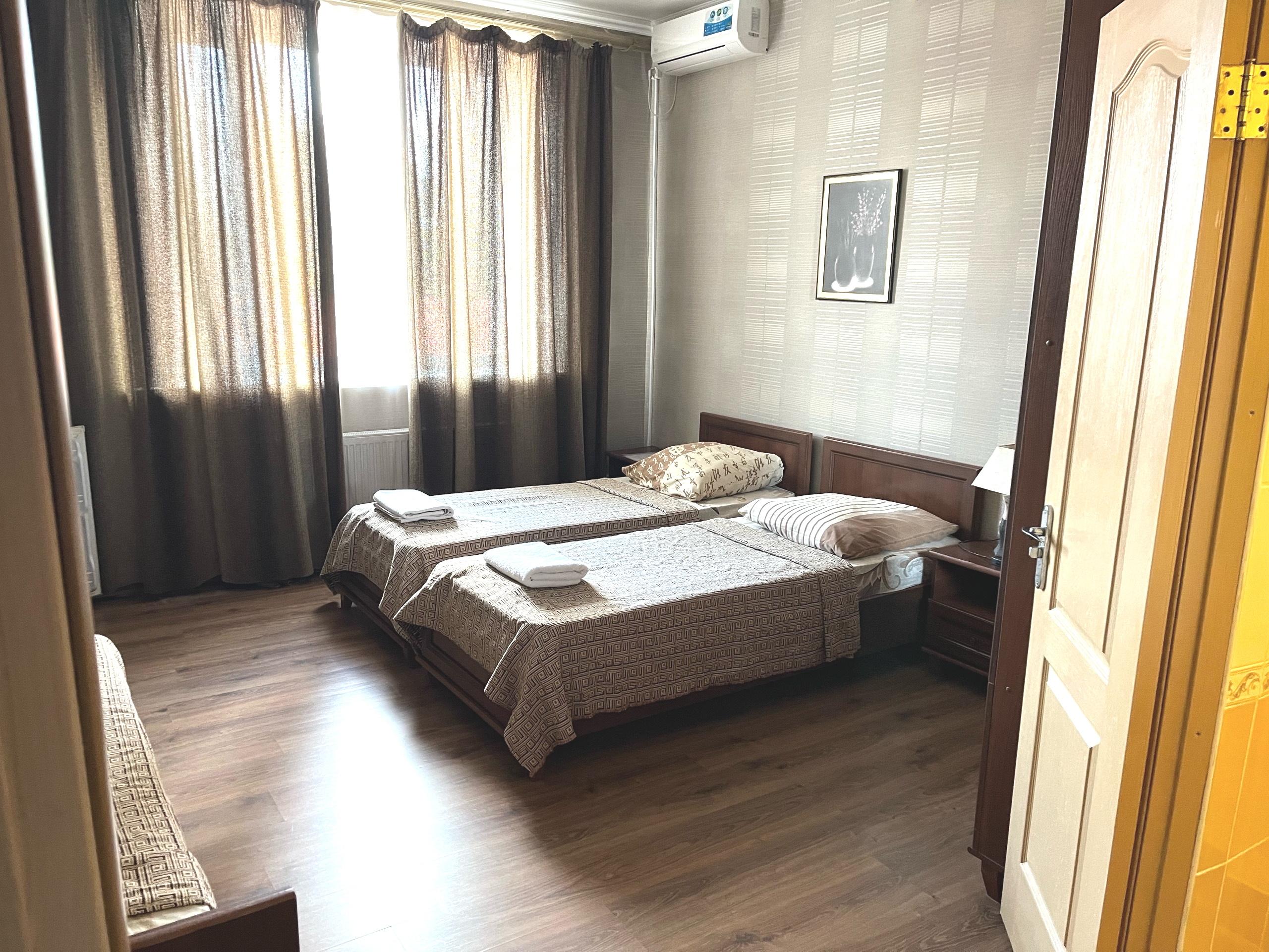 Номера на двоих в отеле Три сосны. Отдых в Крыму. Феодосия