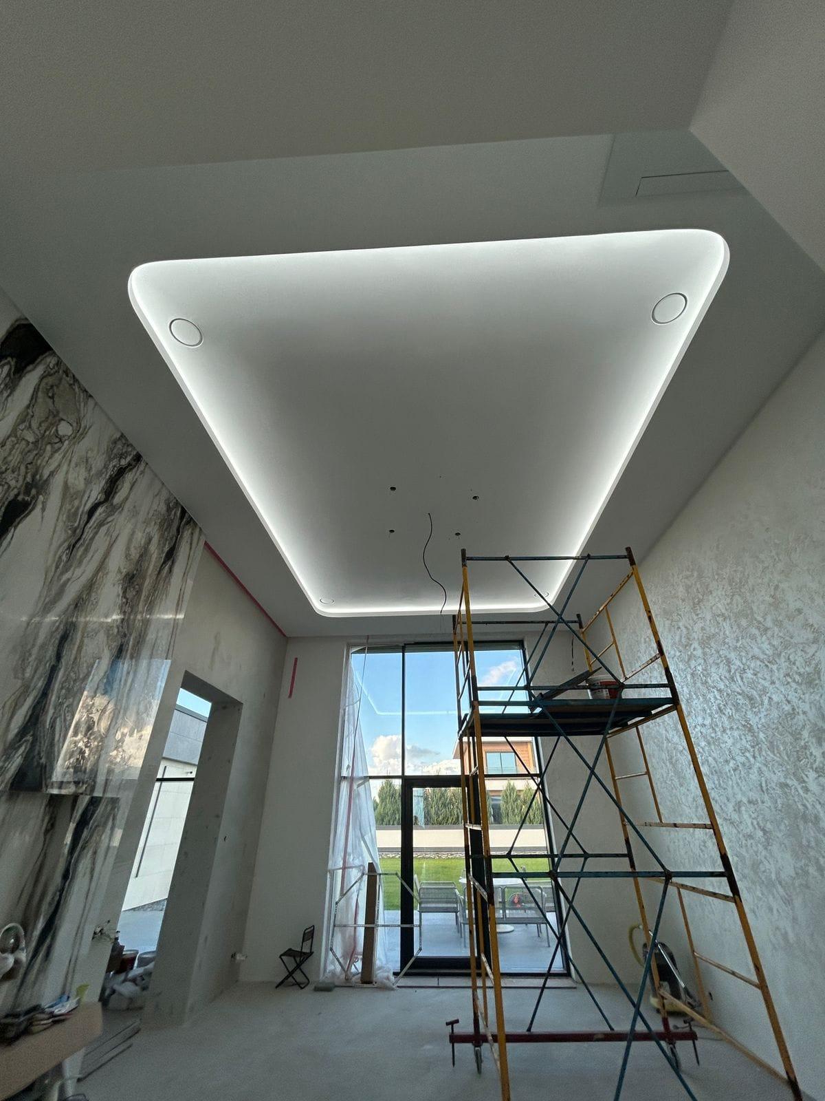 Монтаж освещения в загородном доме