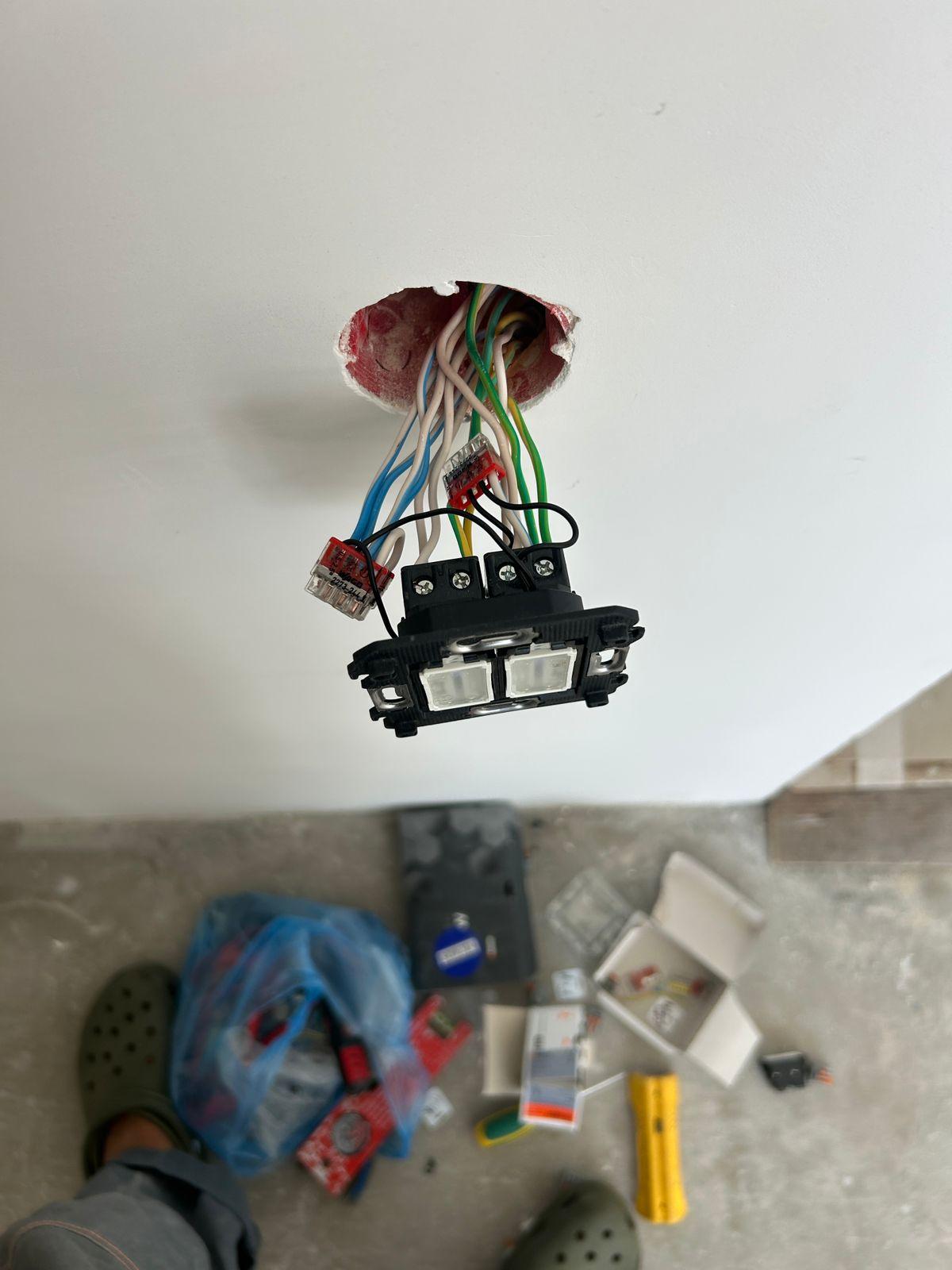 Монтаж розеток