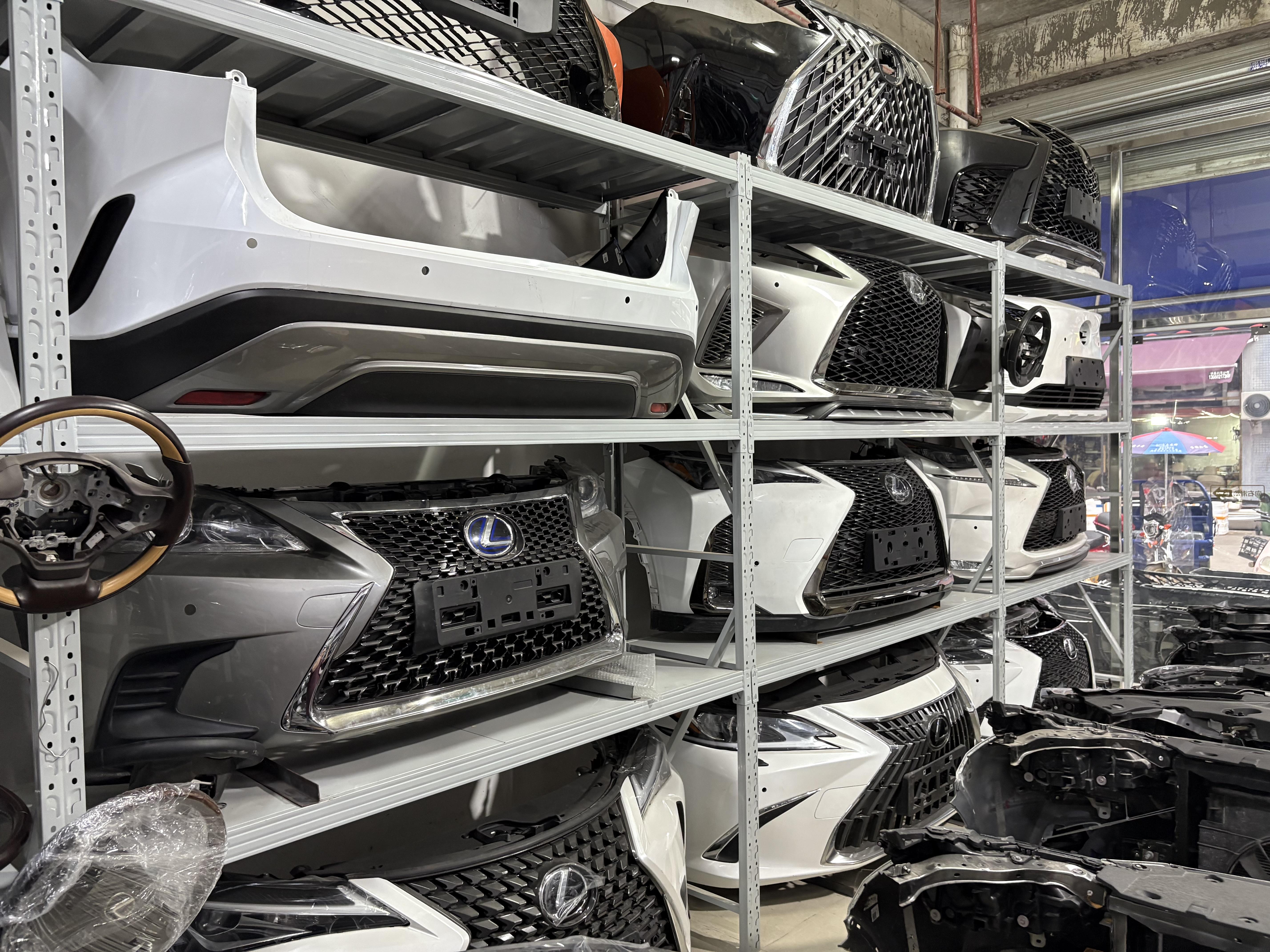 Задние фонари и крышка багажника Mercedes GLE W167