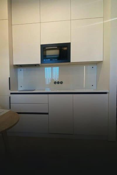 Скинали из стекла