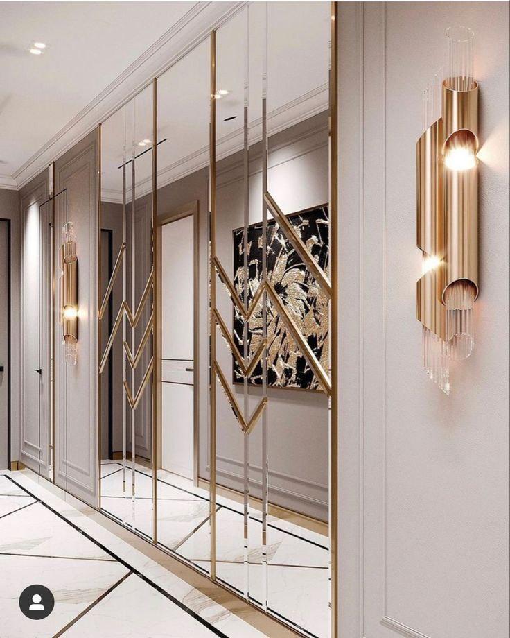 Раздвижная перегородка в ванной комнате с плиткой и унитазом — функциональное разделение пространства, подходит для любых стилей интерьера