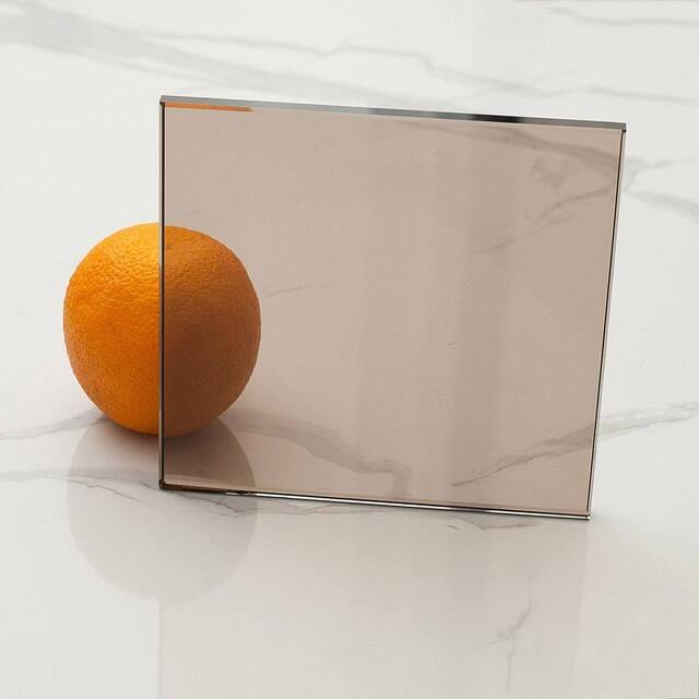 Бронзовое стекло для душевых перегородок — теплый оттенок, создает атмосферу уюта и подходит для классических и скандинавских интерьеров