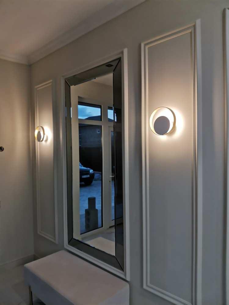 Стеклянная перегородка в душевую — функциональное разделение пространства, подходит для современных интерьеров