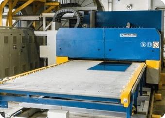 Обработка стекла на станке ЧПУ — точная резка и шлифовка по чертежам, гарантирующая идеальную посадку в вашем помещении