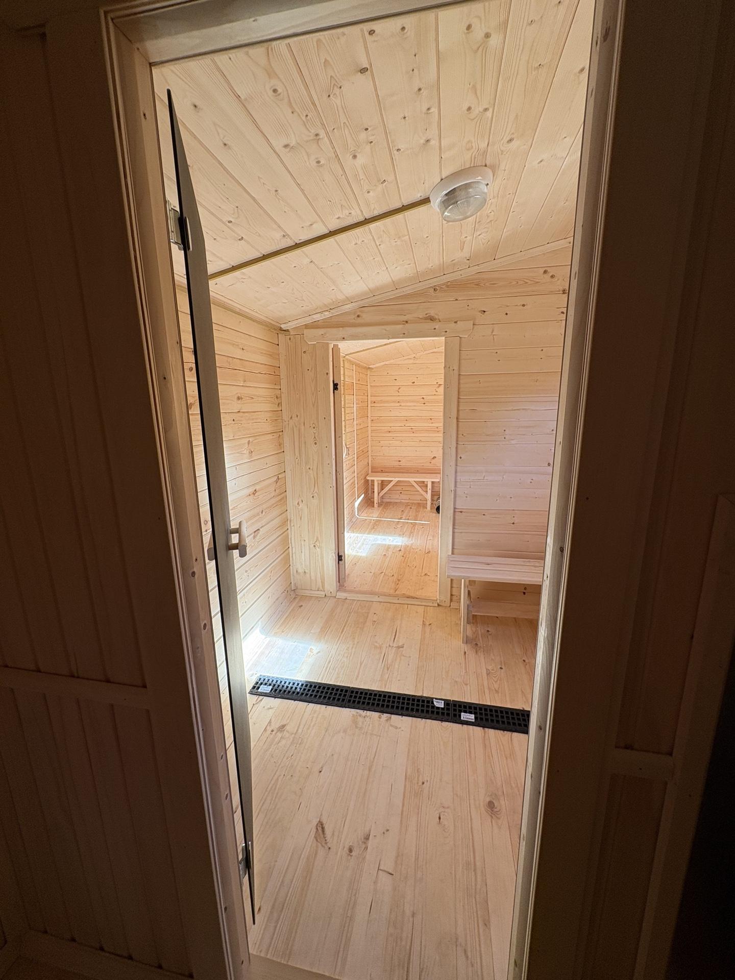 Мобильная баня из вагонки