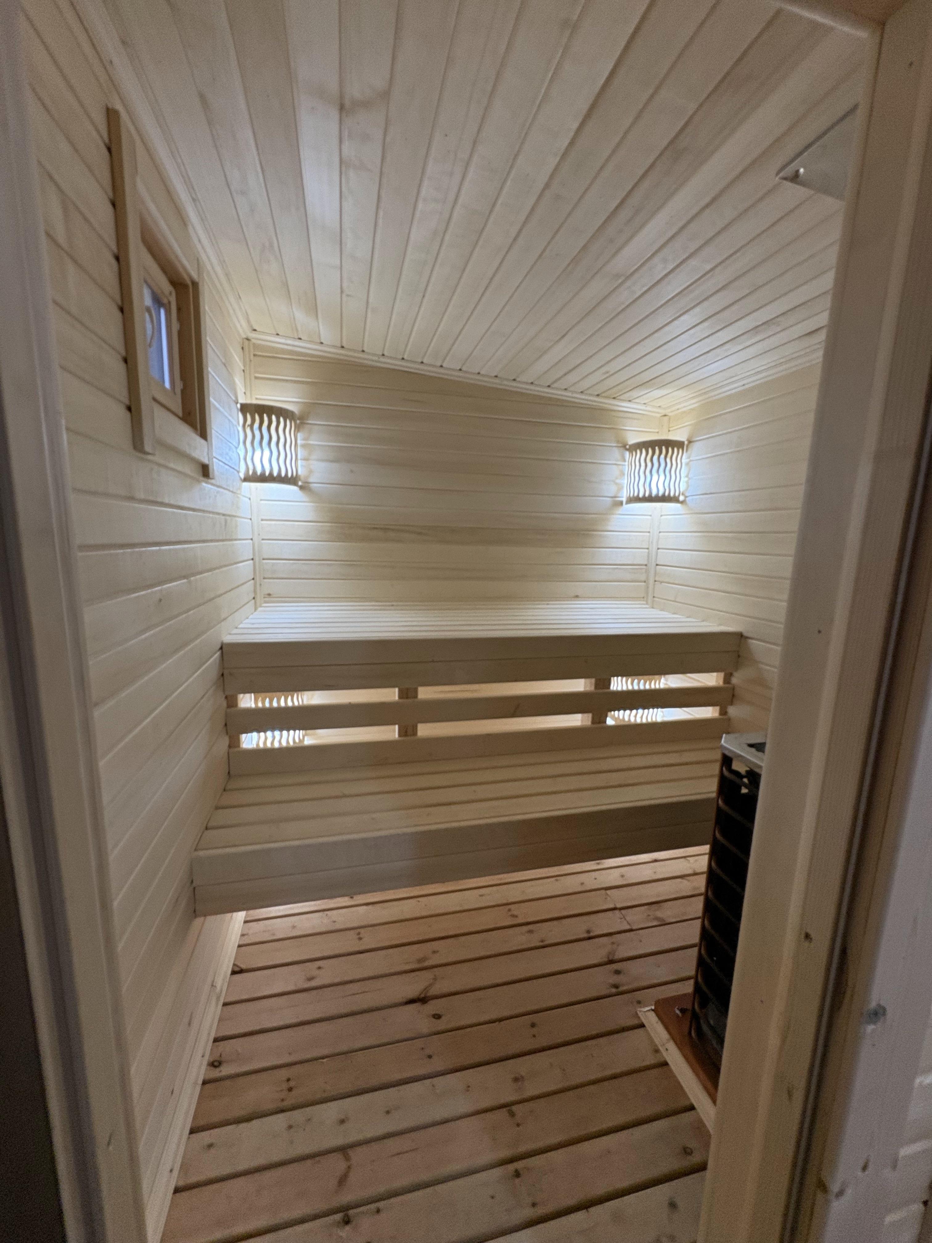 Мобильная баня из вагонки