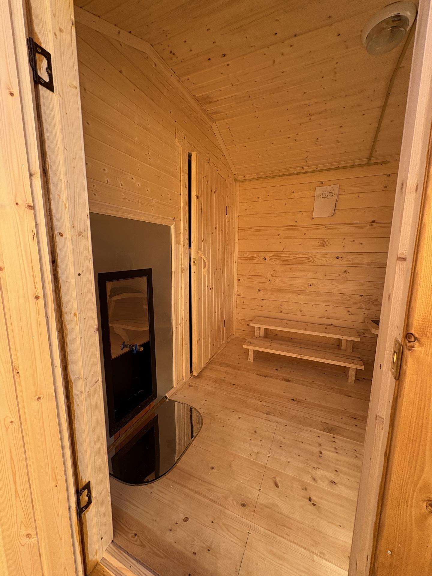 Мобильная баня из вагонки