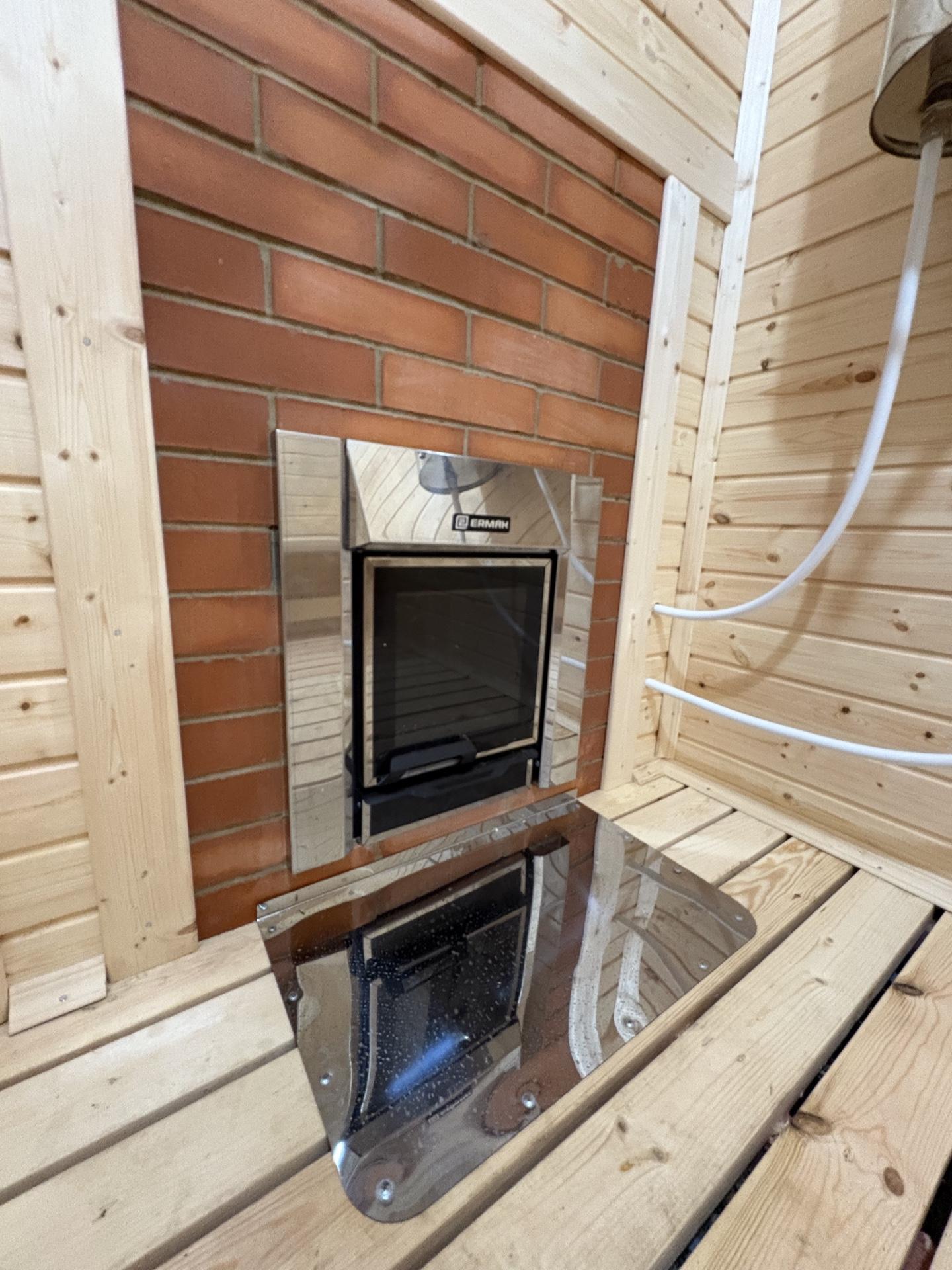 Мобильная баня из вагонки