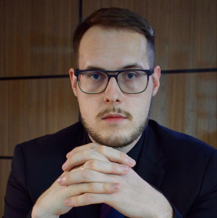 Адвокат Владислав Мажар