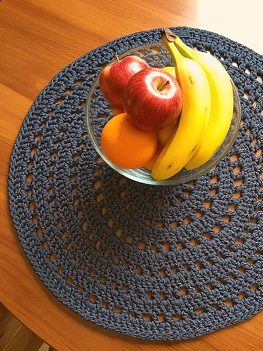 лошадка красная