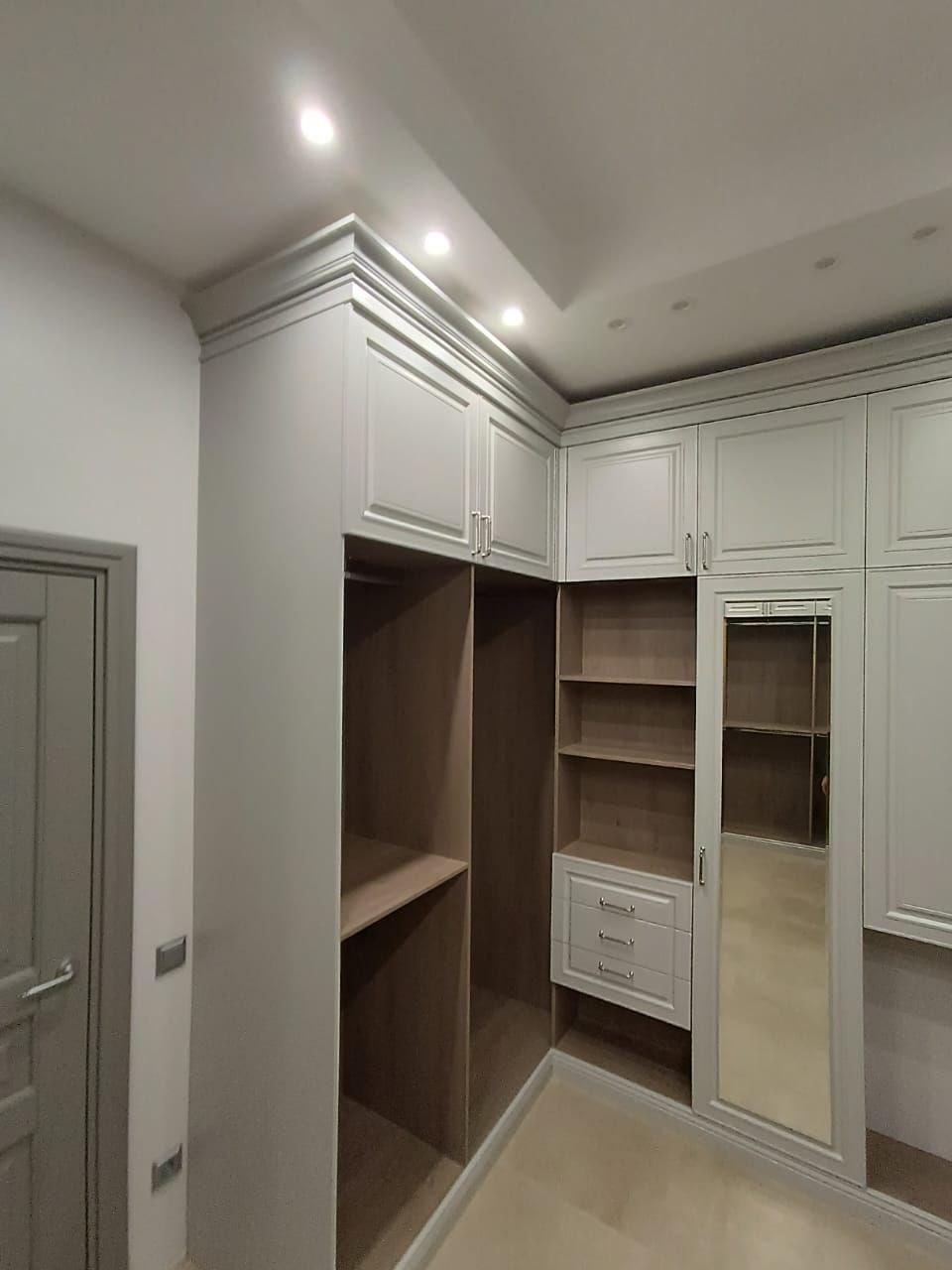 Навесная тумба для ванной комнаты