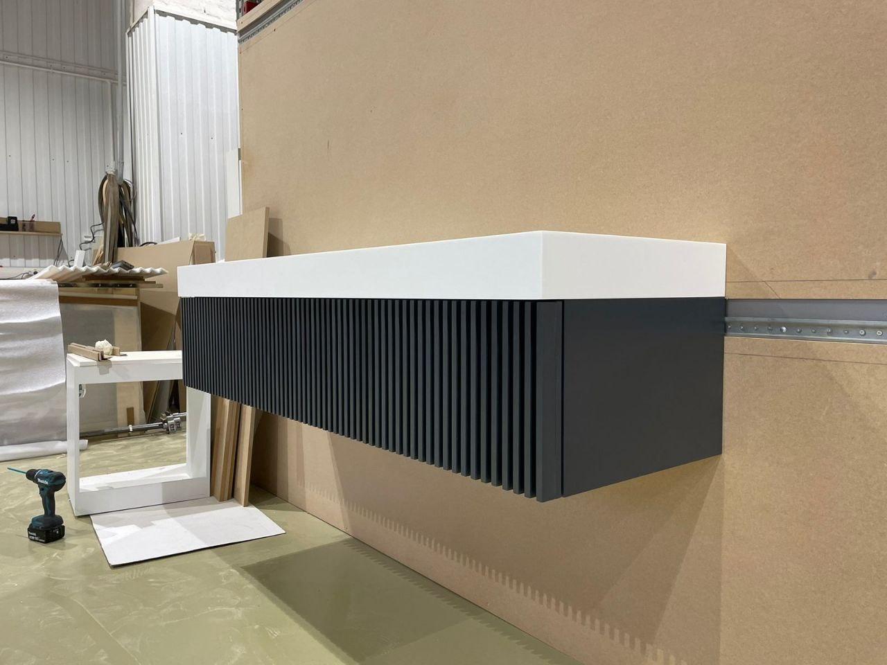 Навесная тумба для ванной комнаты