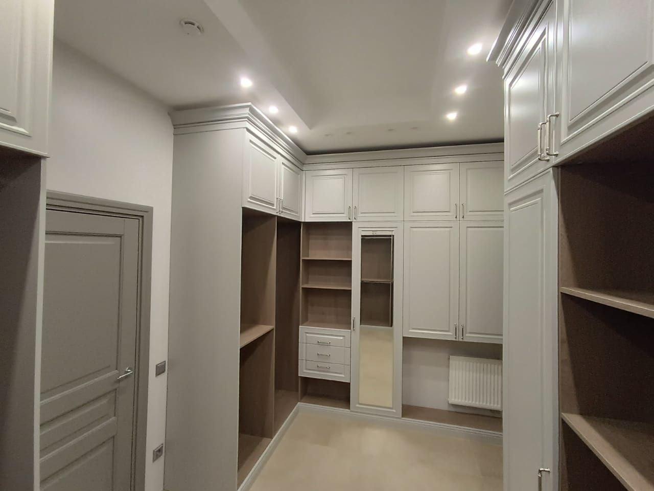 Навесная тумба для ванной комнаты