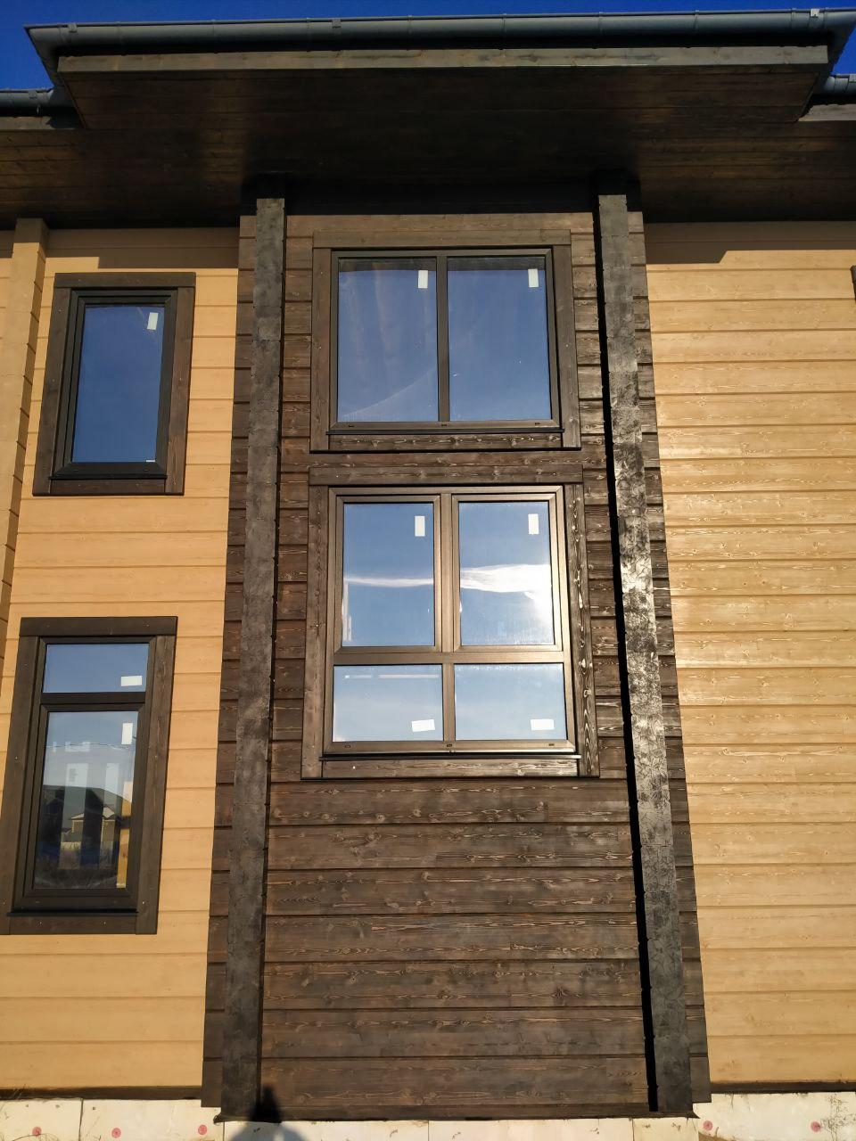 Профессиональная покраска деревянных домов из клеёного бруса. Профессиональная покраска деревянных домов из клеёного бруса.