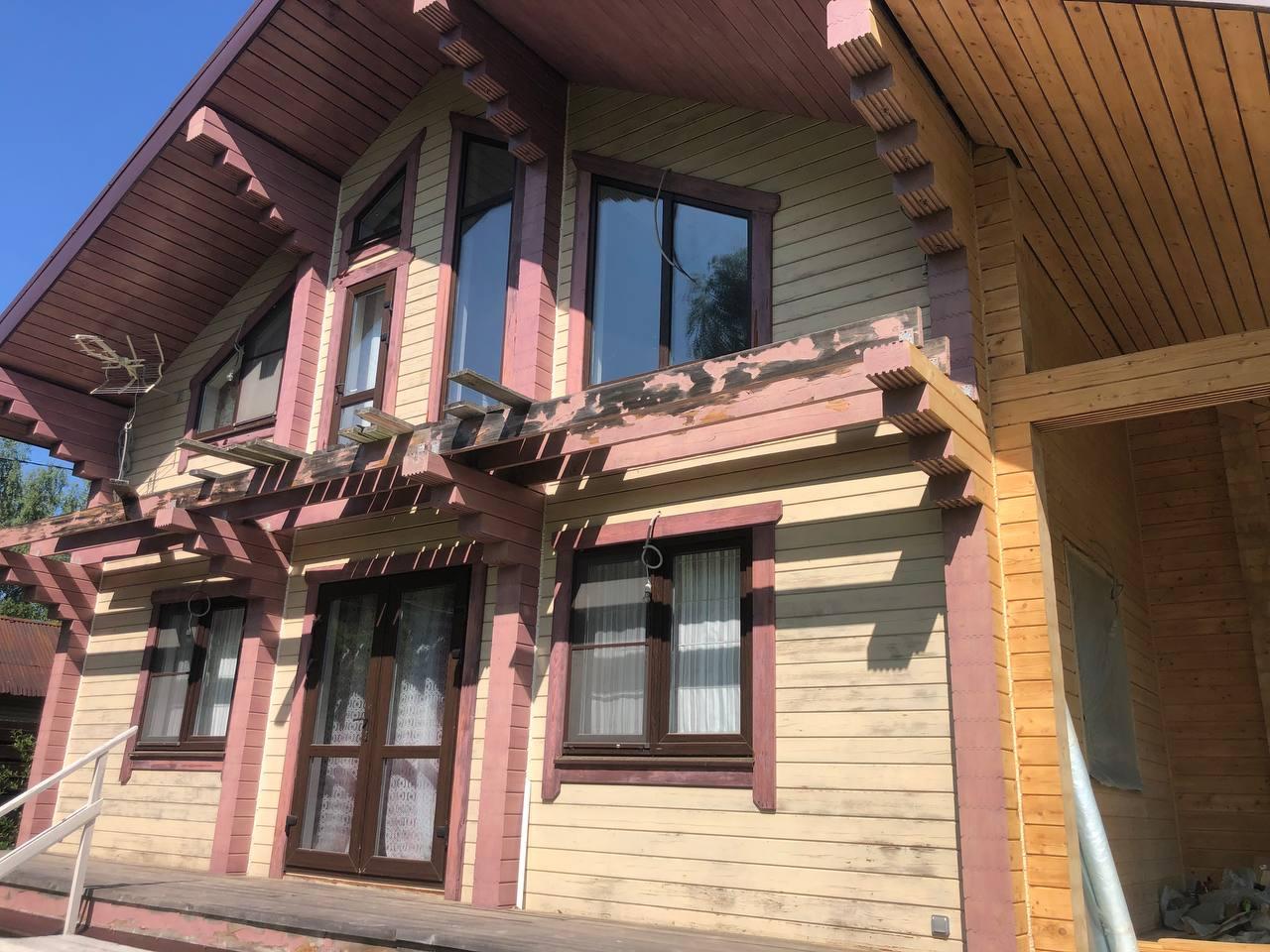 Перекрашивание деревянных домов из клеёного бруса.