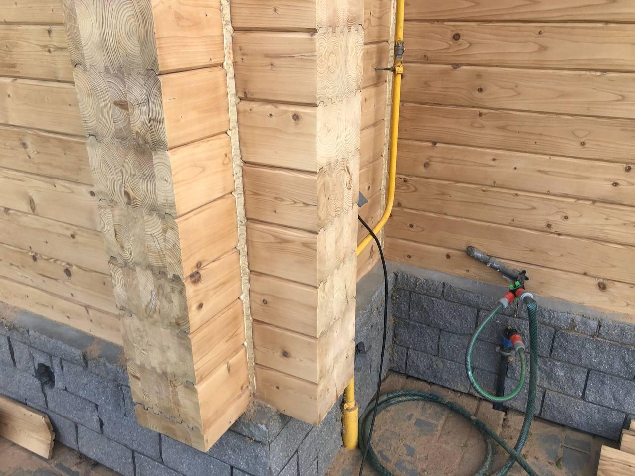 Перекрашивание деревянных домов из клеёного бруса.