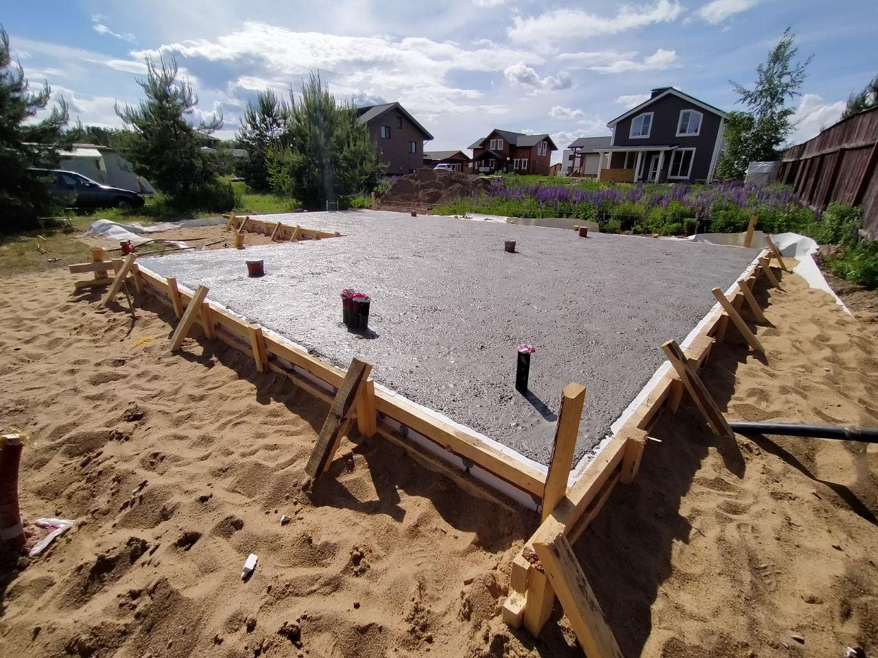 Устройство монолитных железобетонных фундаментов. Устройство монолитных железобетонных фундаментов.