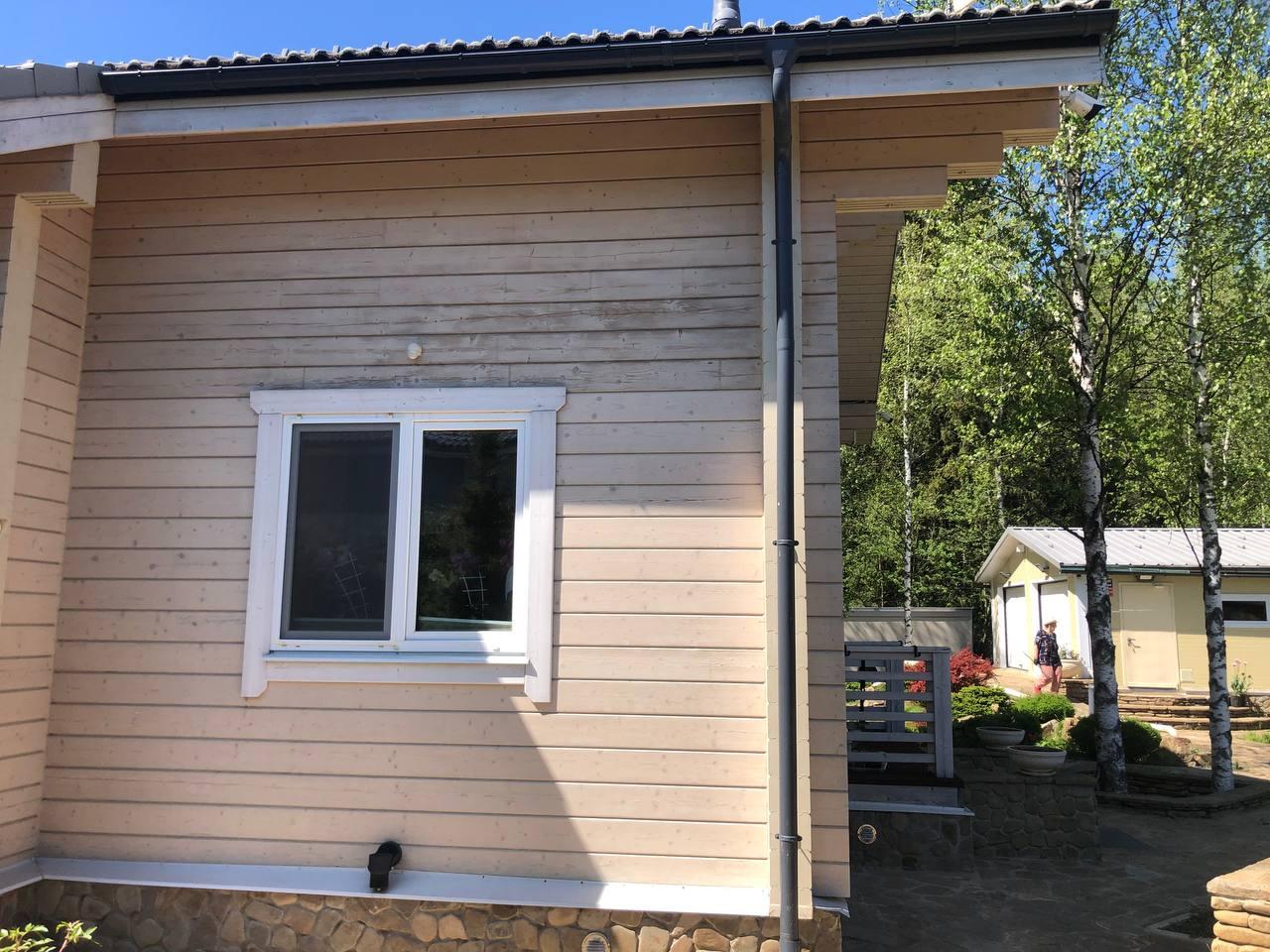 Перекрашивание деревянных домов из клеёного бруса.