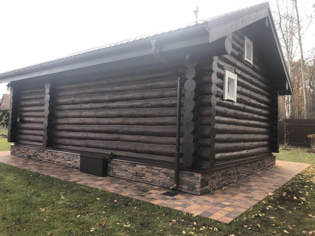 Профессиональная покраска деревянных домов. Профессиональная покраска деревянных домов.