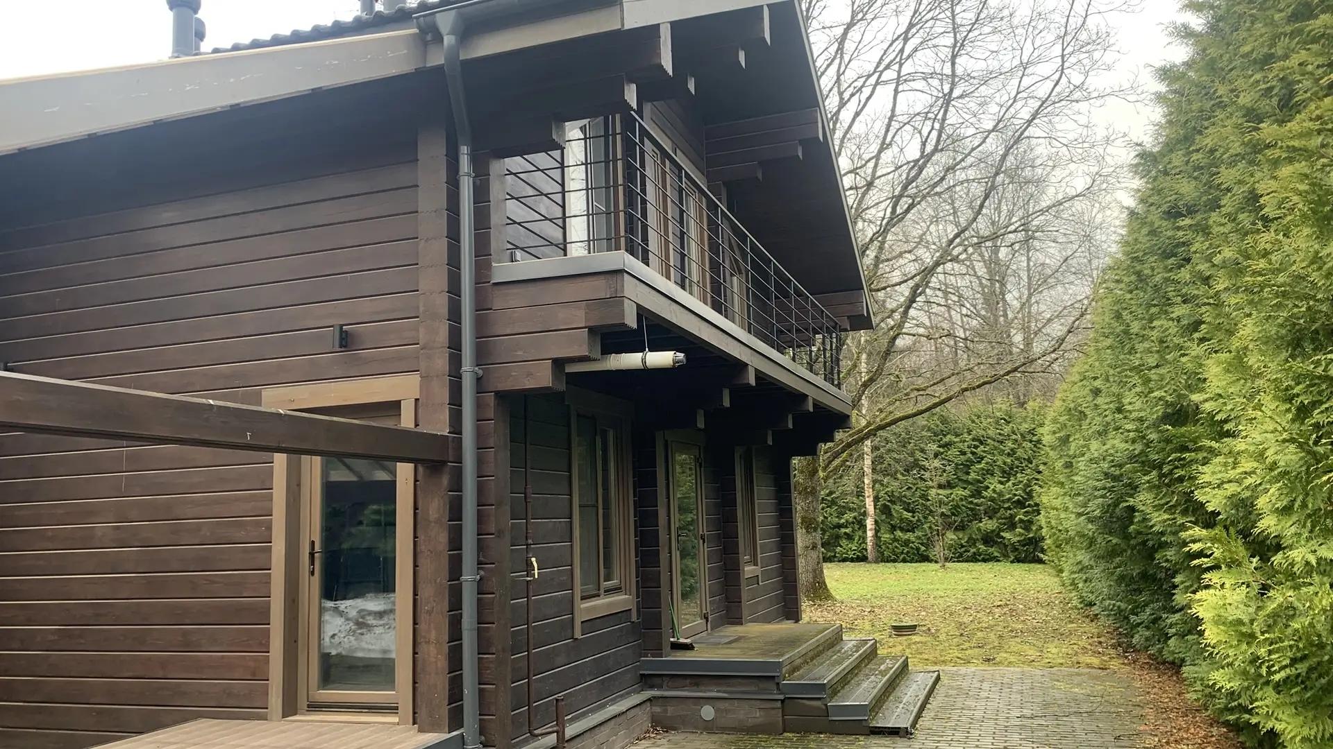 Перекрашивание домов из клеёного бруса.