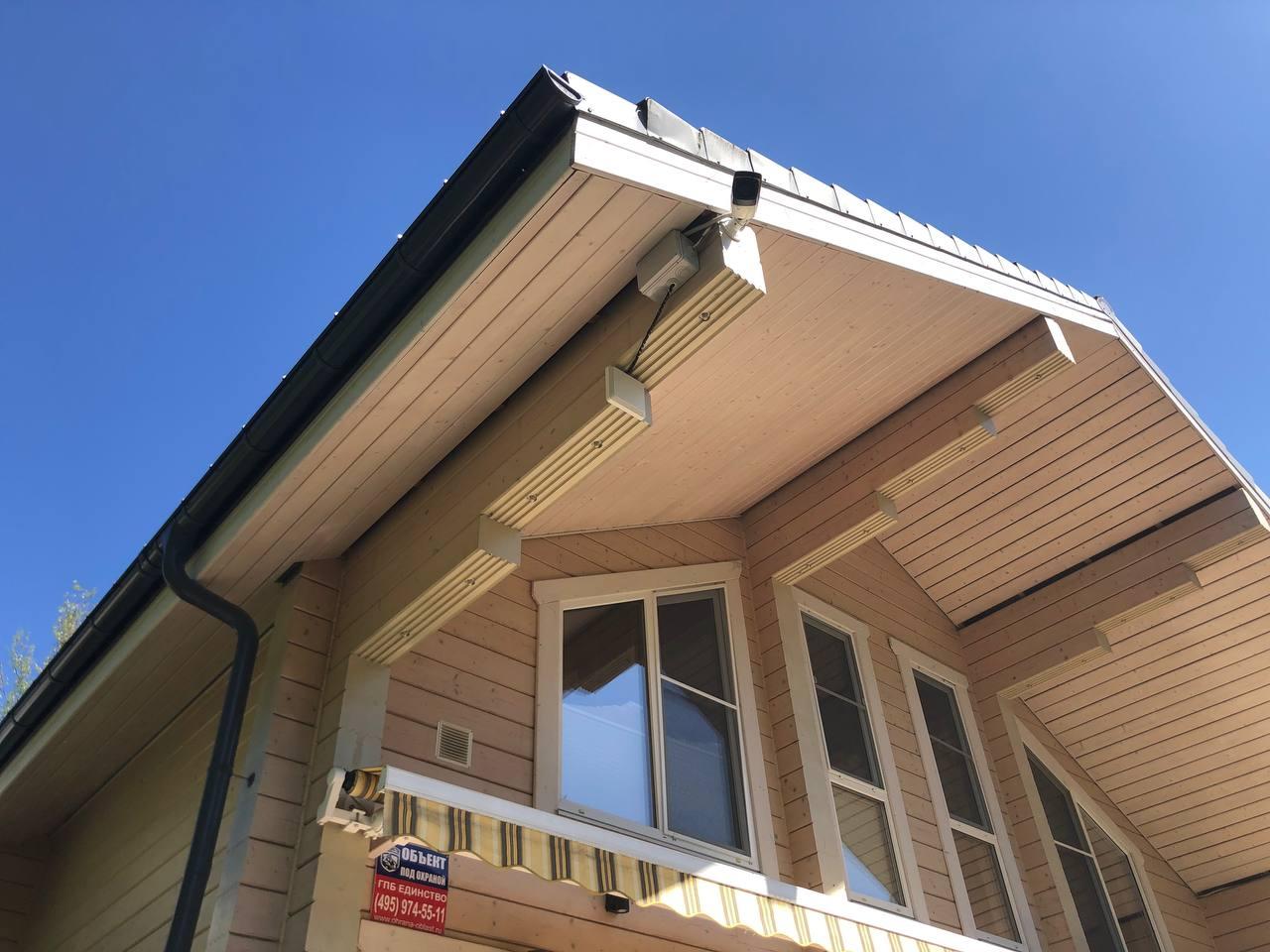 Перекрашивание деревянных домов из клеёного бруса.