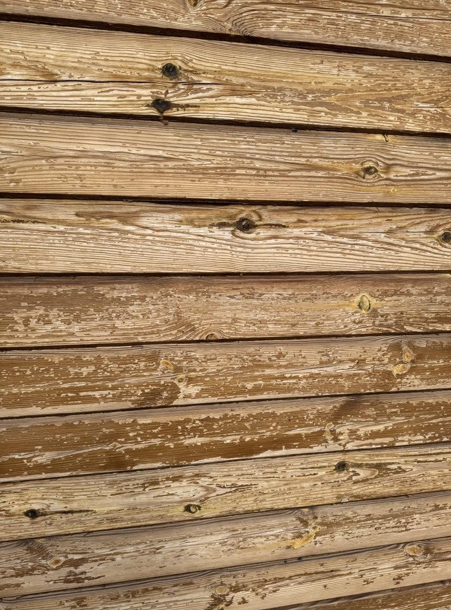 Перекрашивание деревянных домов из клеёного бруса.