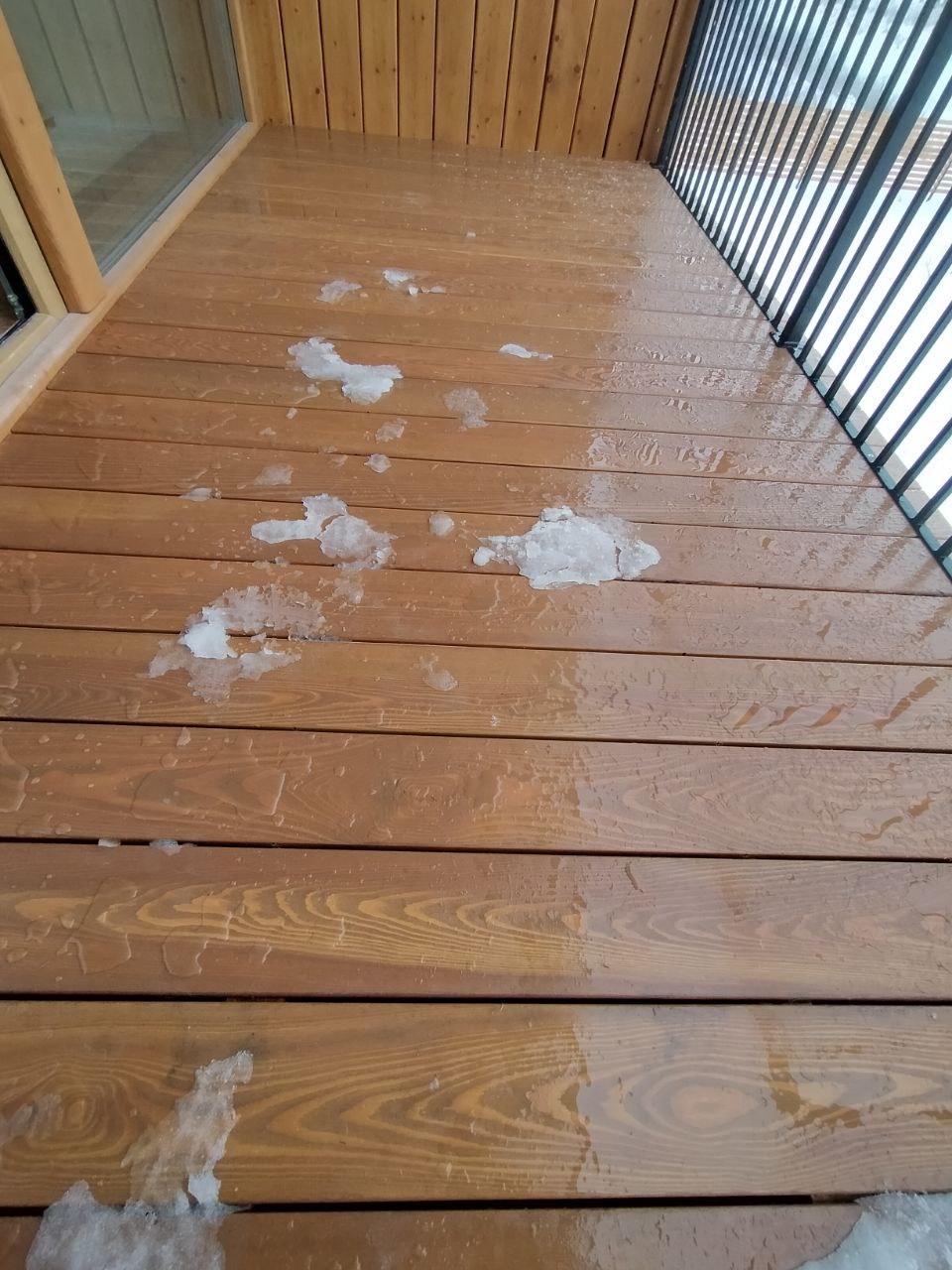 Профессиональная покраска террасной доски. Профессиональная покраска террасной доски.