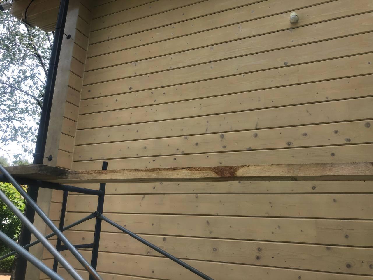 Перекрашивание деревянных домов из клеёного бруса.