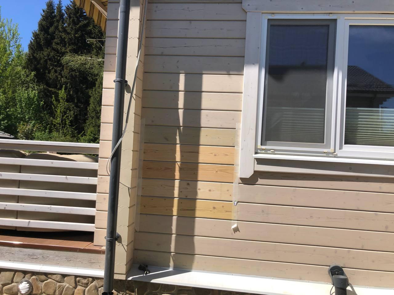 Перекрашивание деревянных домов из клеёного бруса.