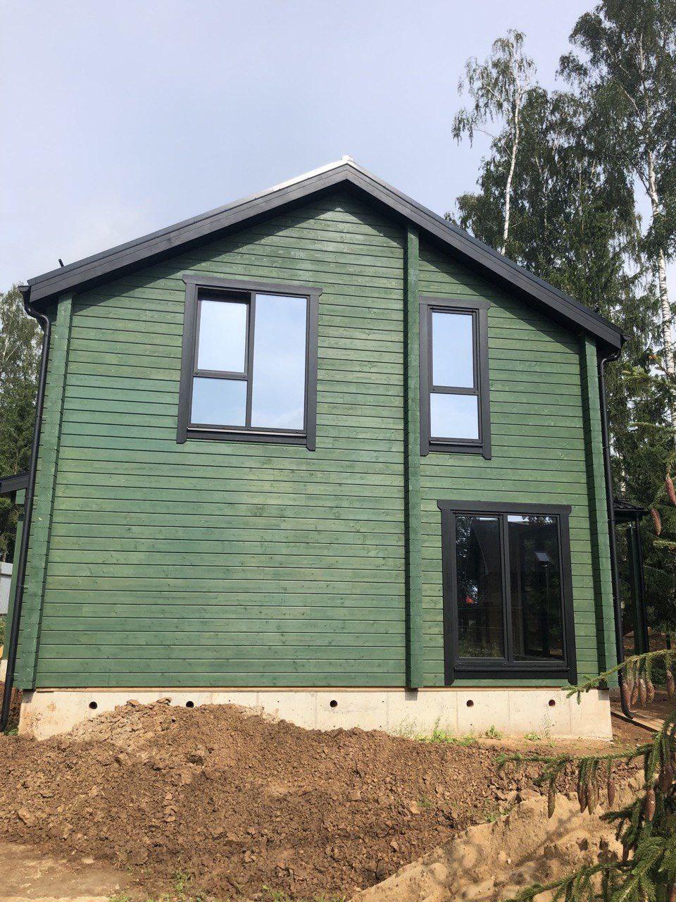 Профессиональная покраска деревянных домов из клеёного бруса. Профессиональная покраска деревянных домов из клеёного бруса.