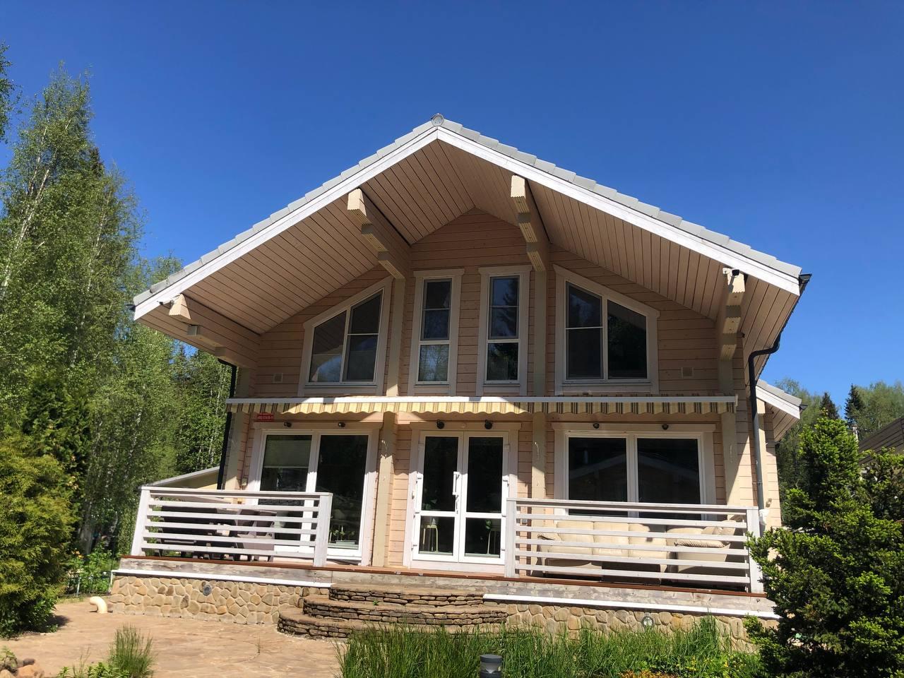 Перекрашивание деревянных домов из клеёного бруса.