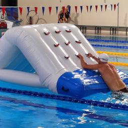 Преодоление препятствия горка