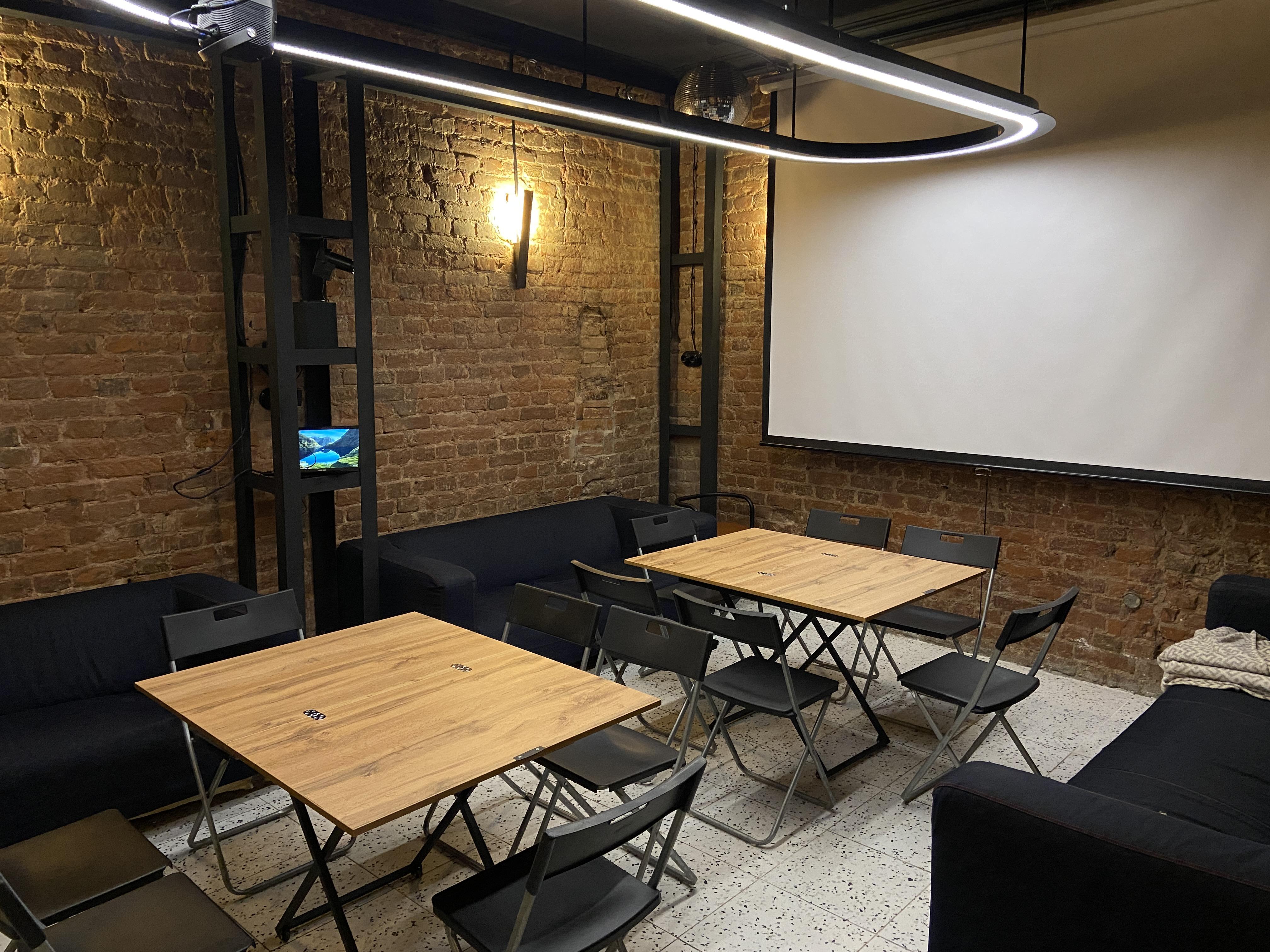 интерьер лофта для лекций и мастер-классов в Санкт-Петербурге