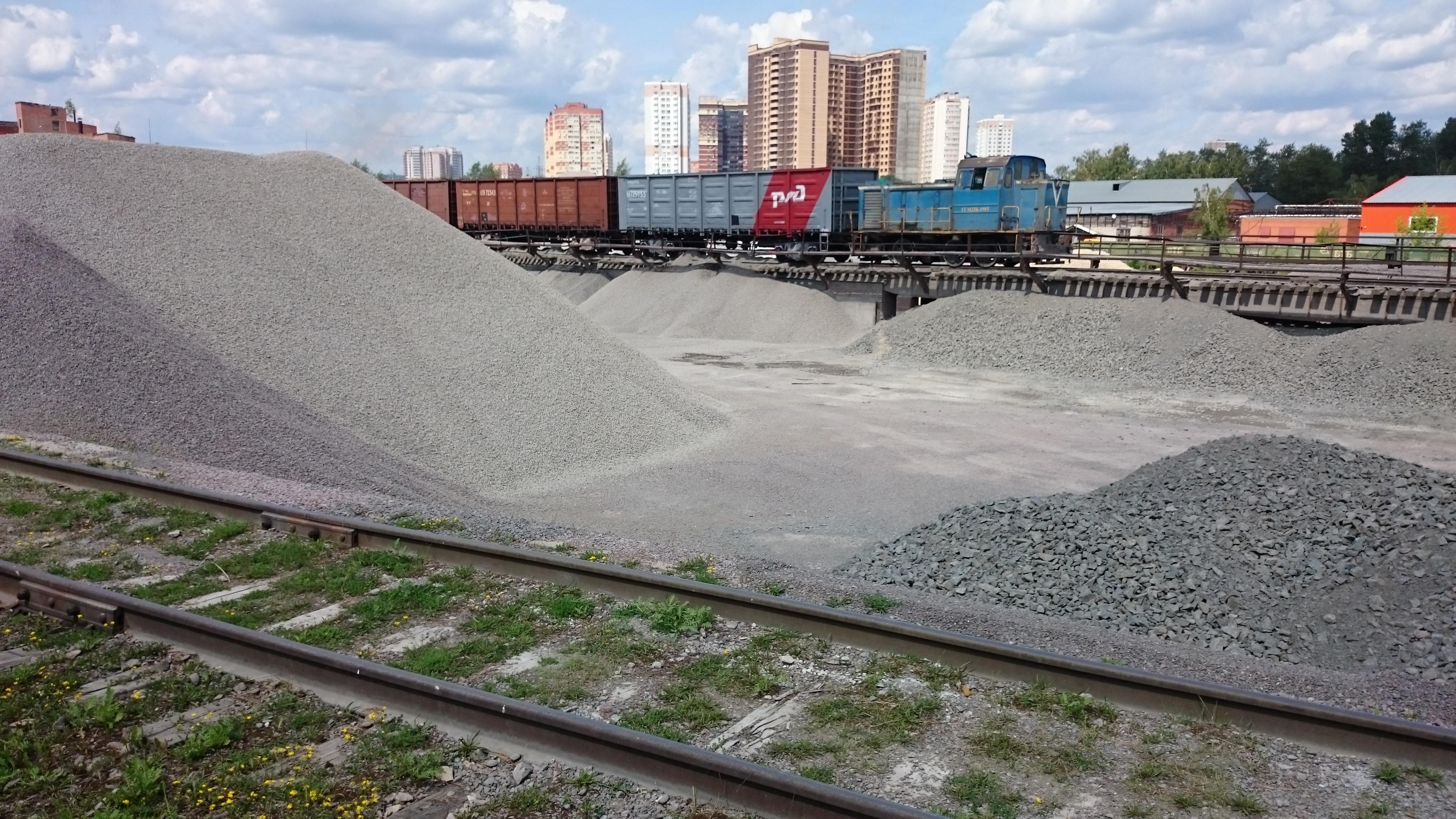 щебень гранитный с доставкой в Красногорске