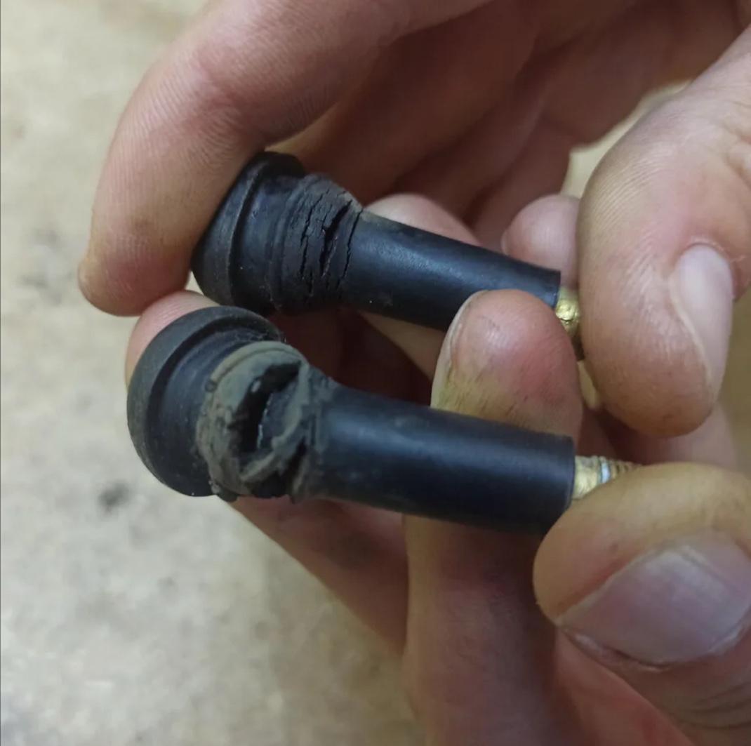 Треснувший вентиль — замена вентиля Шиномонтаж Бауманка