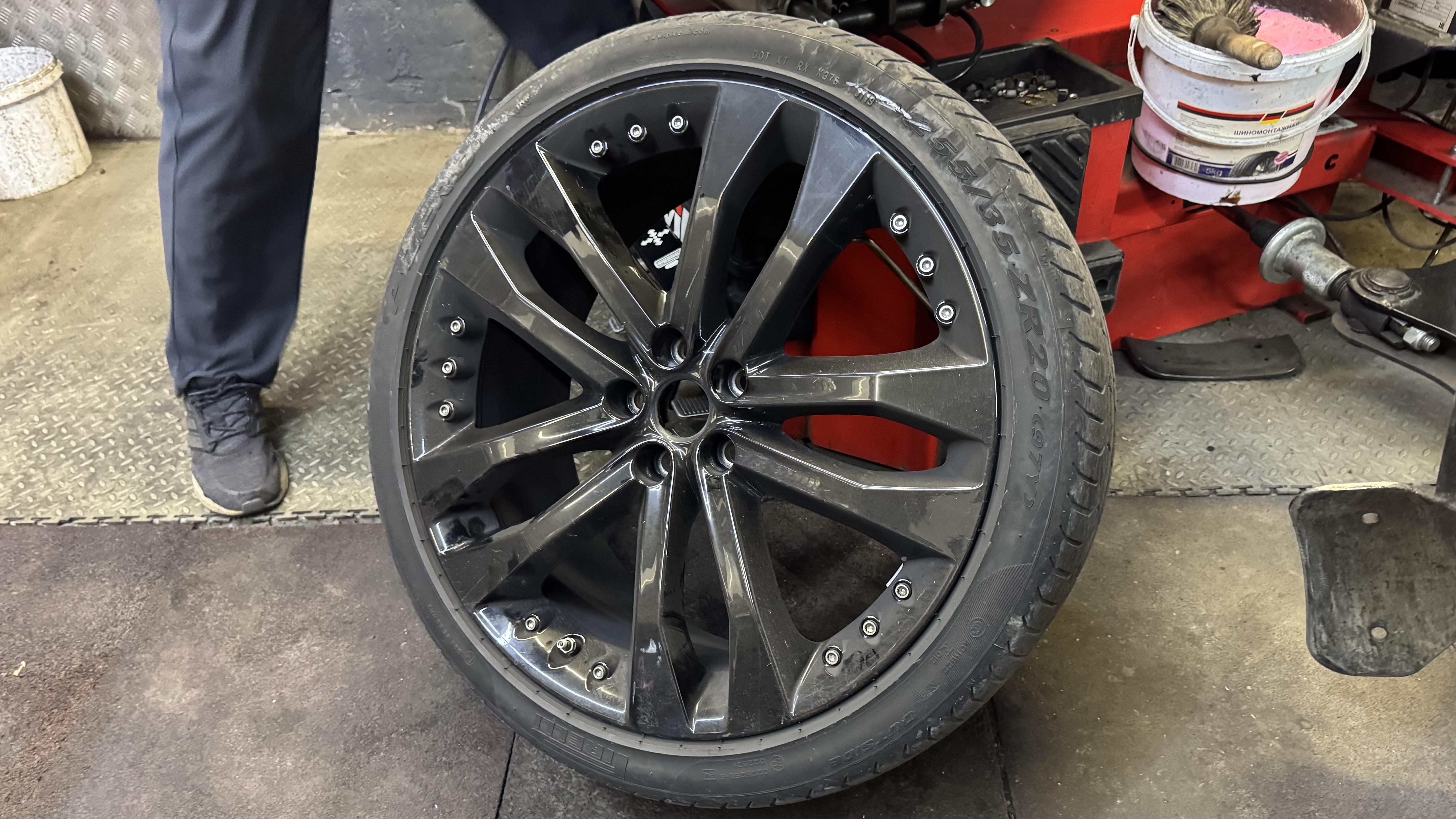 Готовое колесо R20 Pirelli — Шиномонтаж Бауманка