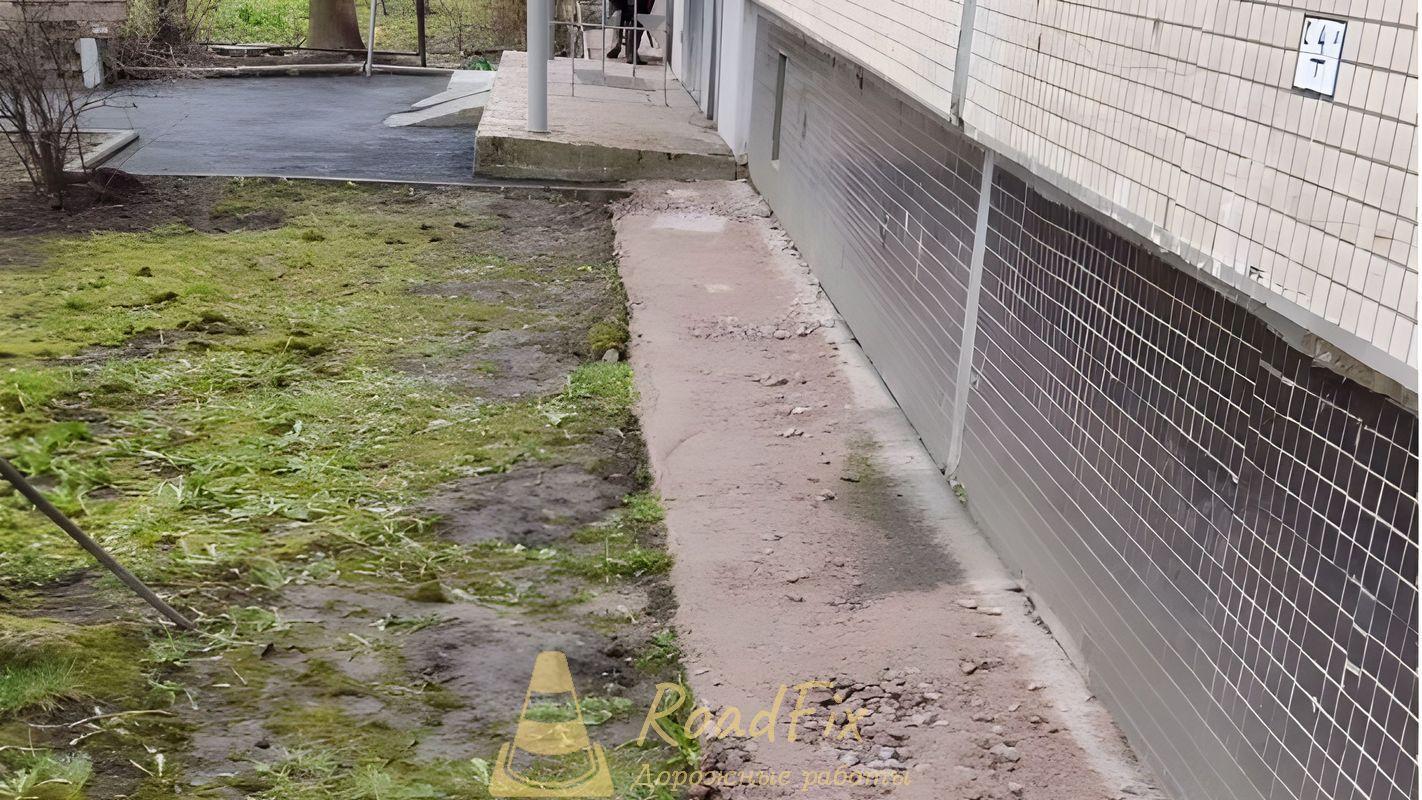 Отсыпка щпс для нового покрытия отмостки в СПб