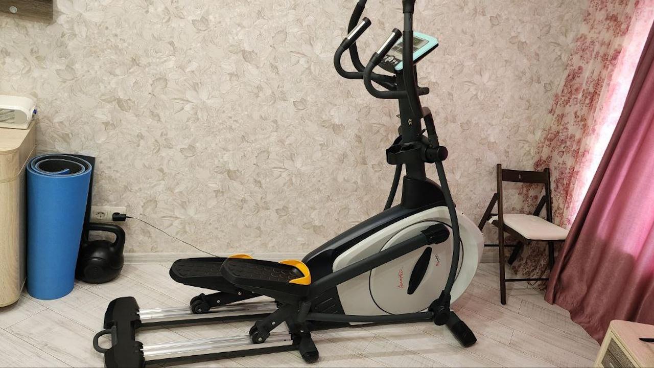 Аренда эллиптического тренажера Aerofit E5000 в Краснодаре