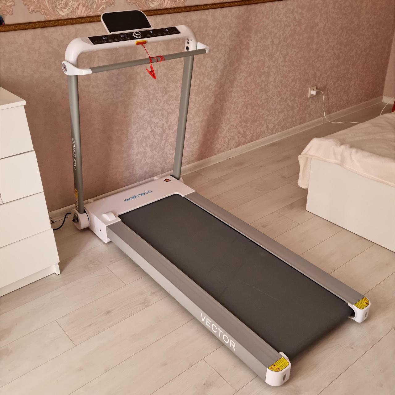Аренда беговой дорожки Evo Fitness Vector M700 в Краснодаре