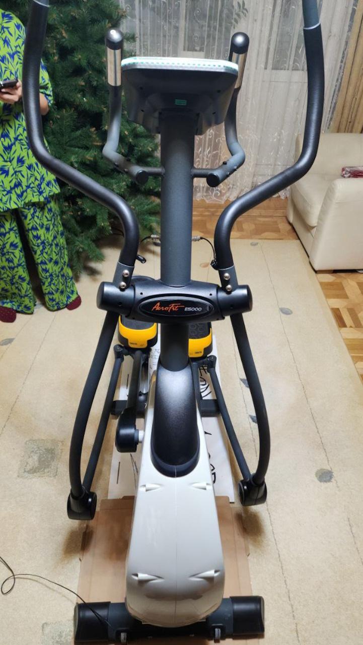 Аренда эллиптического тренажера Aerofit E5000 в Краснодаре