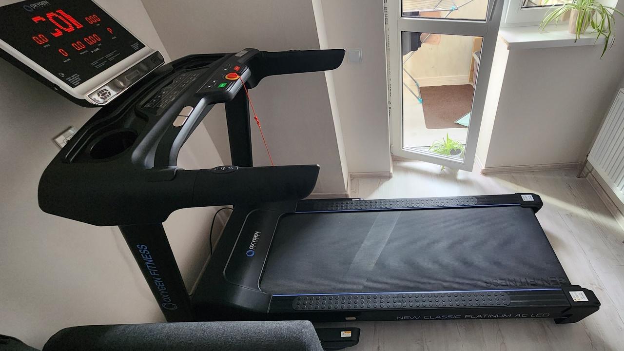 Аренда беговой дорожки Oxygen New Classic Platinum AC TFT/LED в Краснодаре