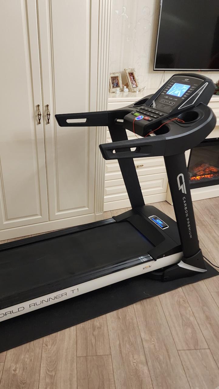 Аренда беговой дорожки Carbon Premium World Runner T1 в Краснодаре