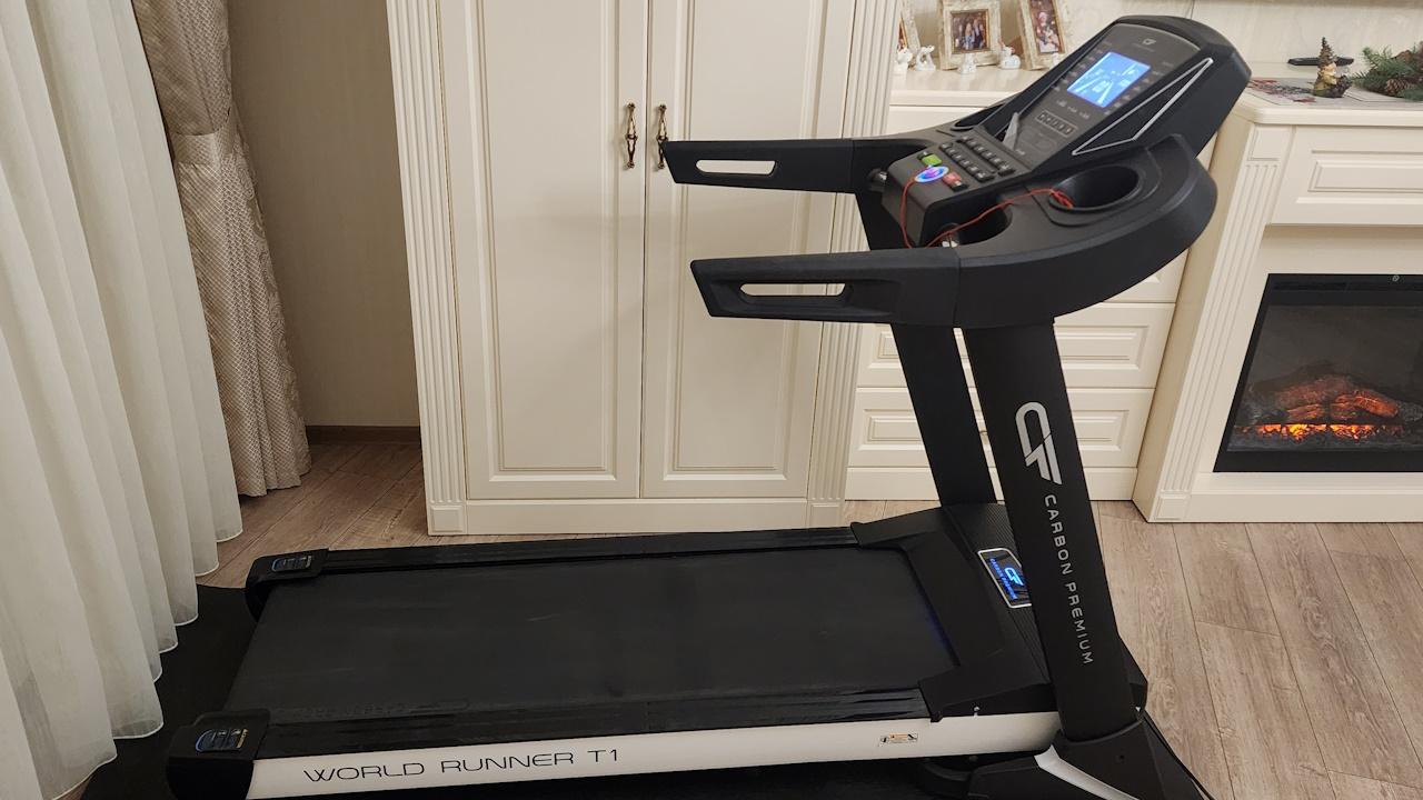 Аренда беговой дорожки Carbon Premium World Runner T1 в Краснодаре