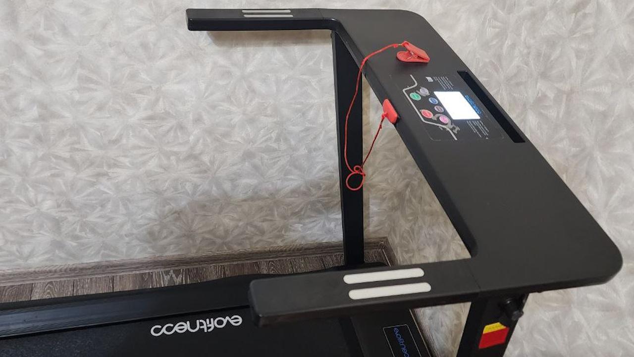 Аренда беговой дорожки EVO Fitness Vector M600 в Краснодаре